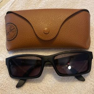 Ray ban 4151 black frame sunglasses with case
